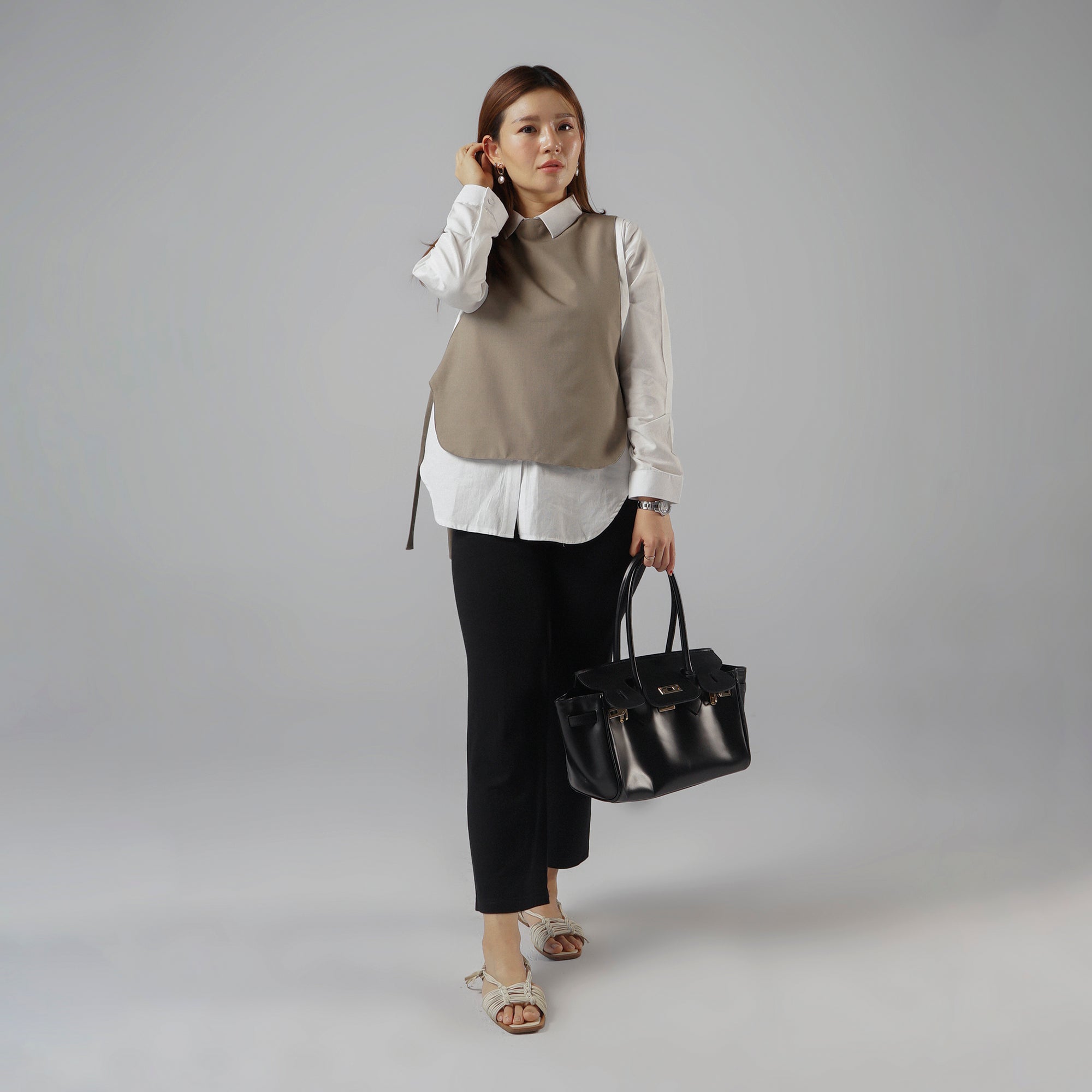 Maeva Long Sleeve Shirt in Taupe