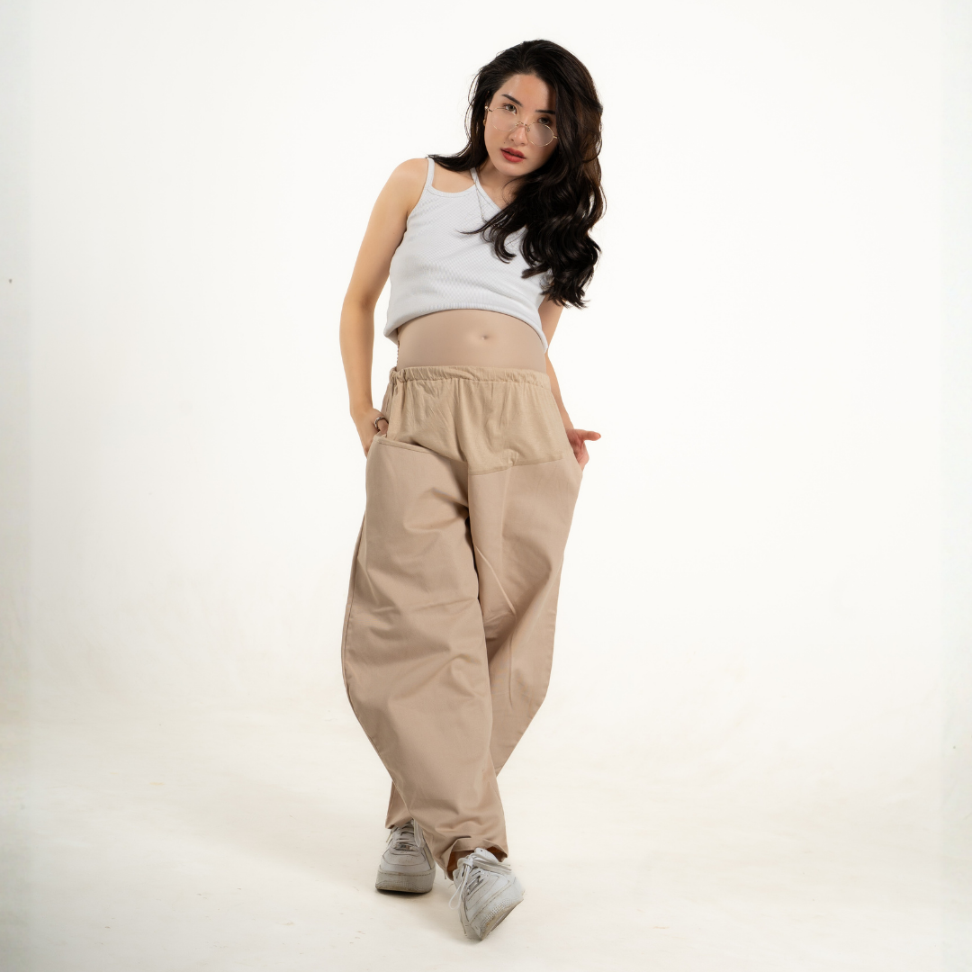 Tricia Essential Barrel Pants in Khaki