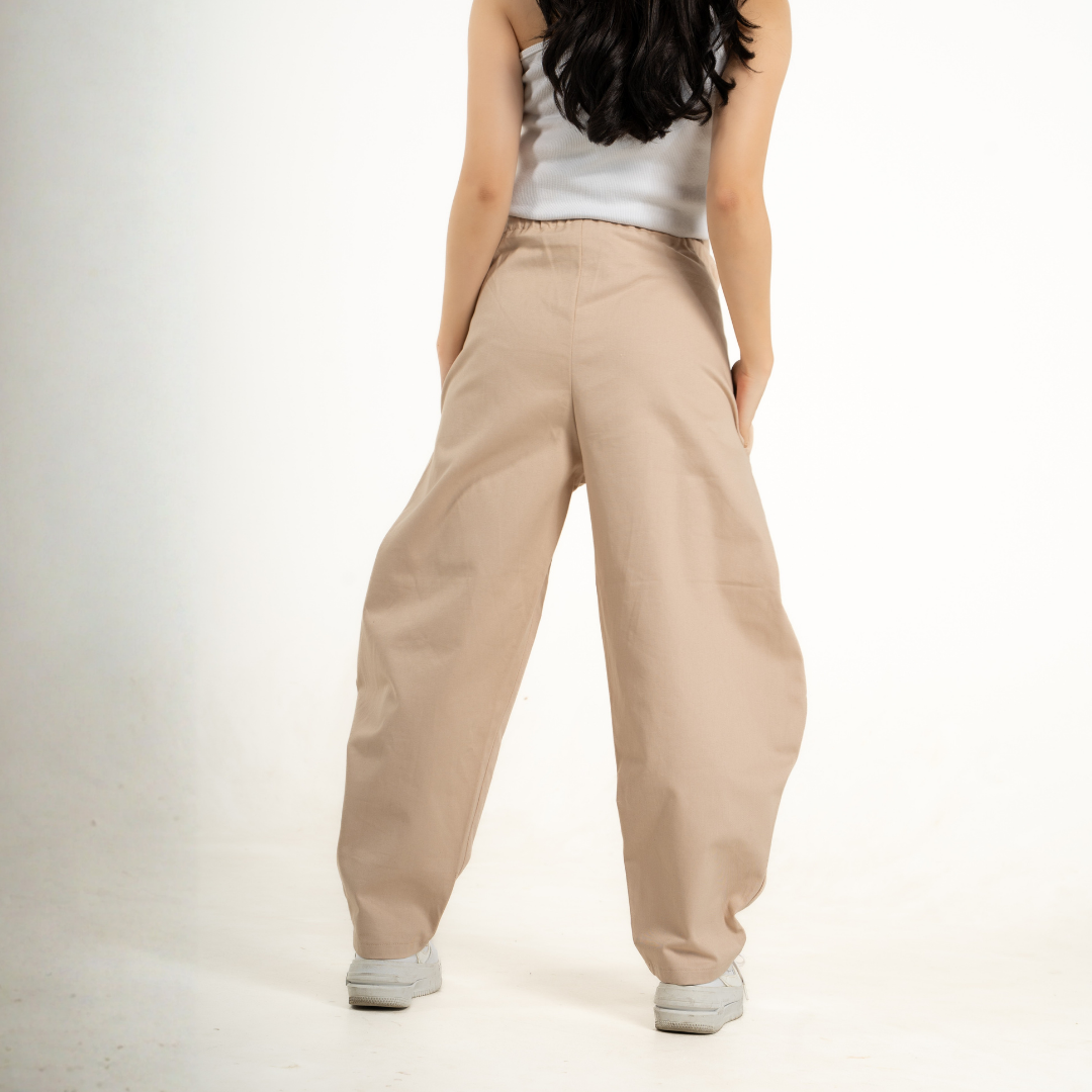 Tricia Essential Barrel Pants in Khaki