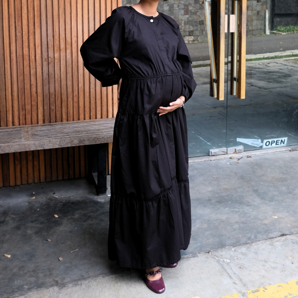 Chayara Ruffle Gamis in Black