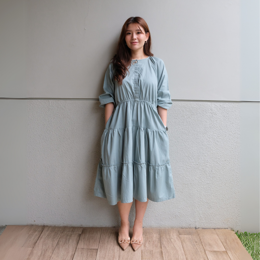 Chayara Ruffle Midi Dress in Sapphire