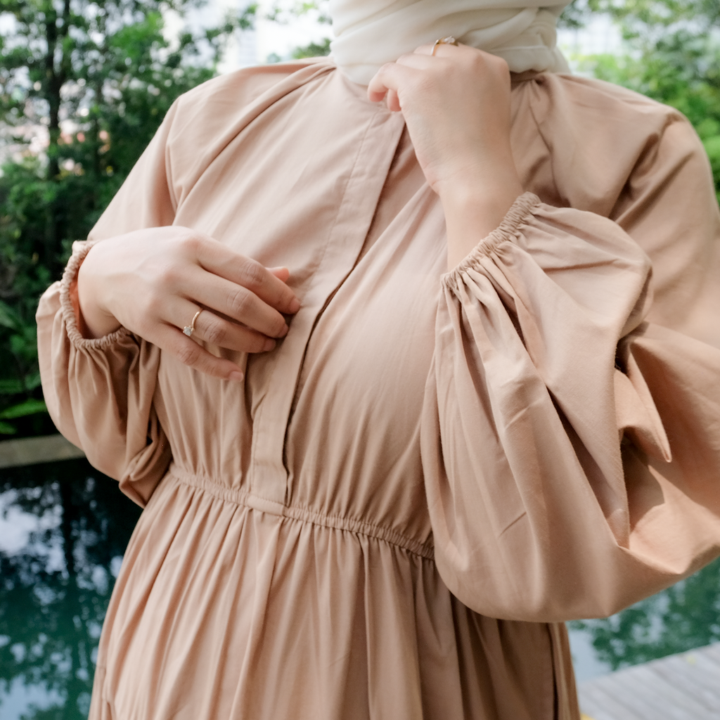 Chayara Ruffle Gamis in Tan