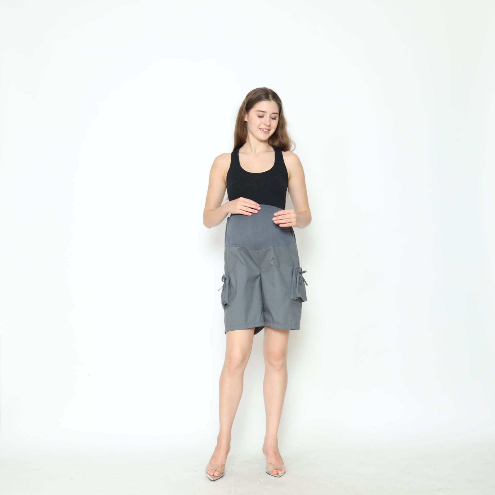 Alice Mid-Rise Shorts in Grey
