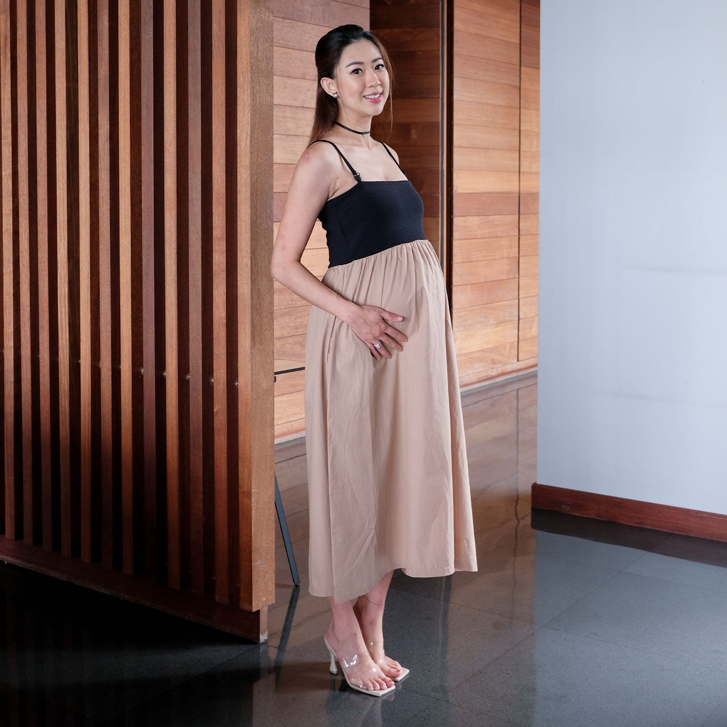 Amy Nursing & Maternity Dress in Tan