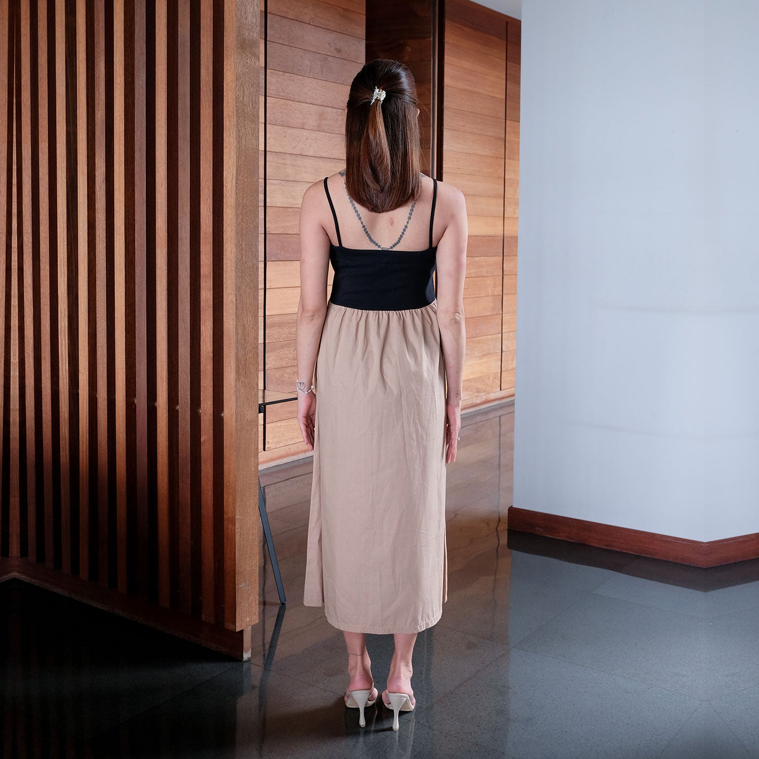 Amy Nursing & Maternity Dress in Tan