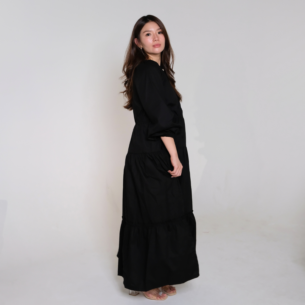 Chayara Ruffle Gamis in Black