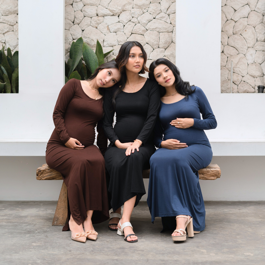 Lizbeth Bodyfit Dress In Demi Black