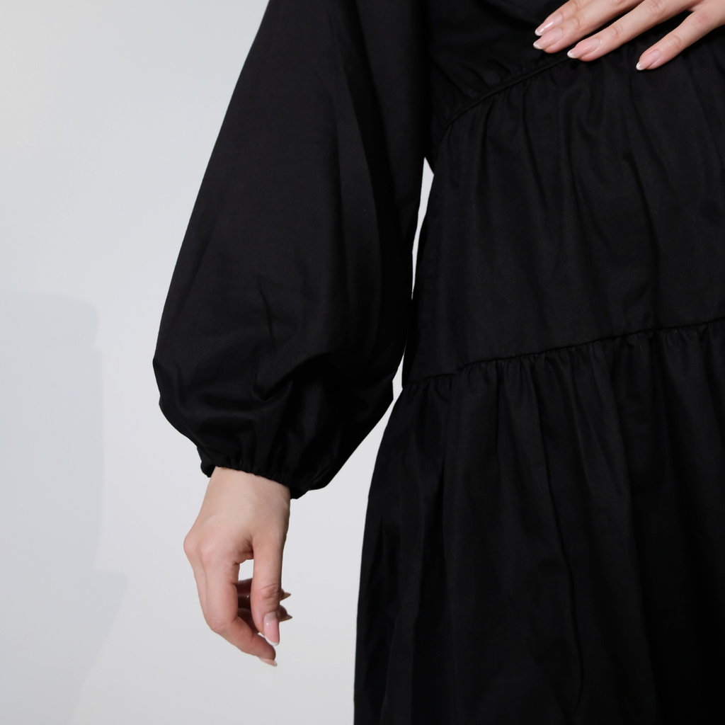 Chayara Ruffle Gamis in Black