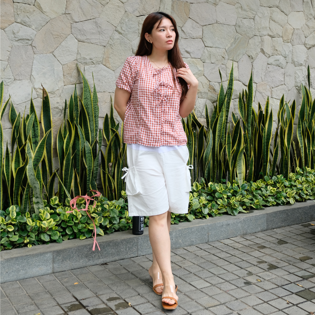 Alice Mid-Rise Shorts in White