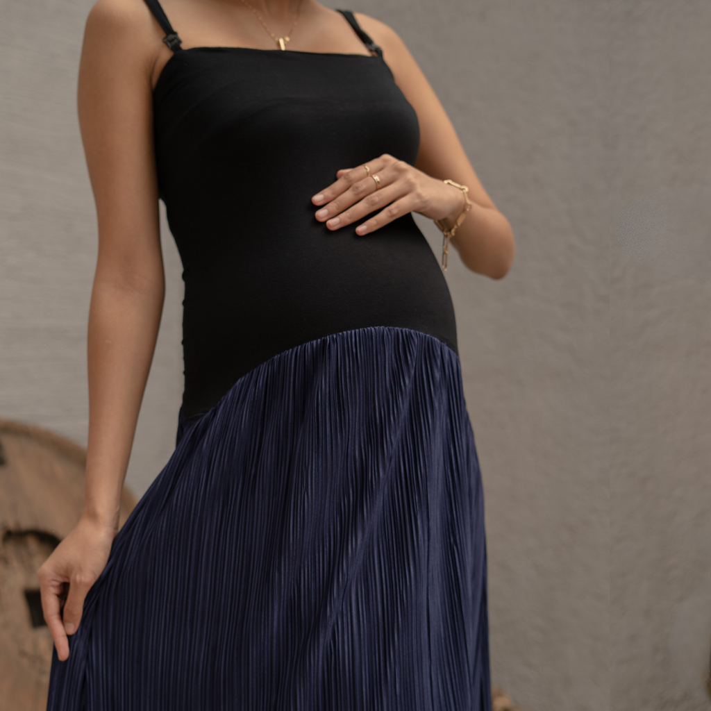Debbie Nursing Dress In Midnight Blue
