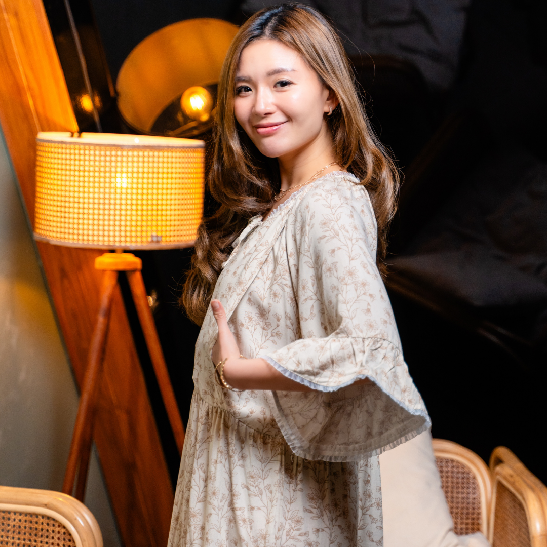 Mieko Nursing Lounge Dress in Beige Blossom