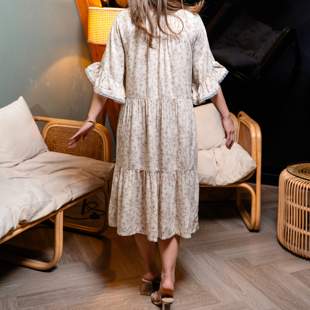 Mieko Nursing Lounge Dress in Beige Blossom