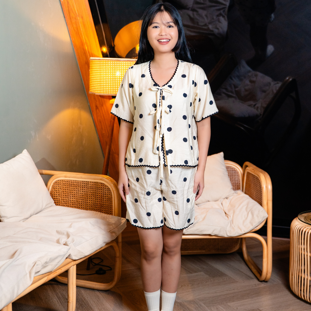 Kaiyo Polka Dot Pajama Set in White