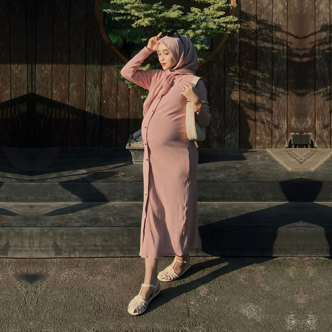 Selma Nursing Dress In Bubblegum Pink