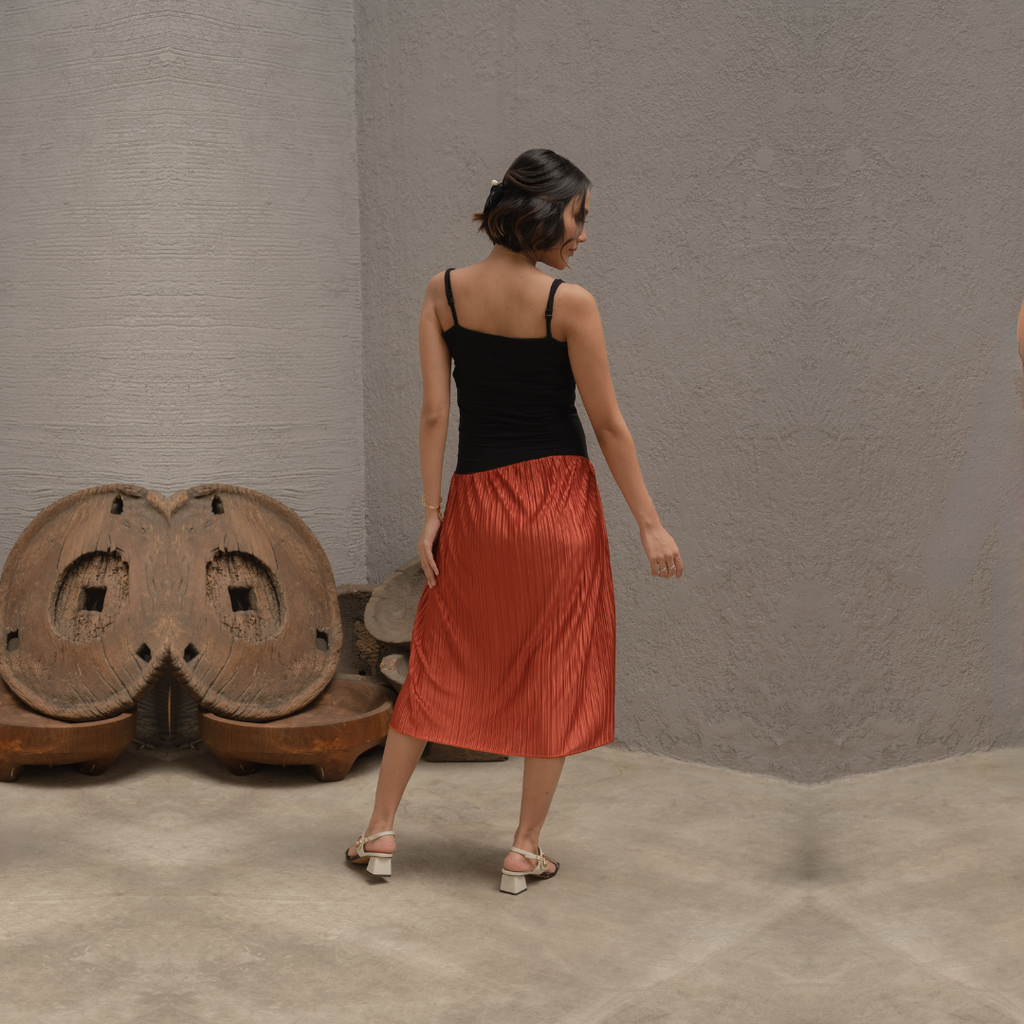 Debbie Nursing dress In Burnt Orange