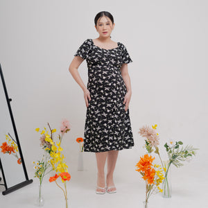 Freesia Maternity Dress in Dark Floral