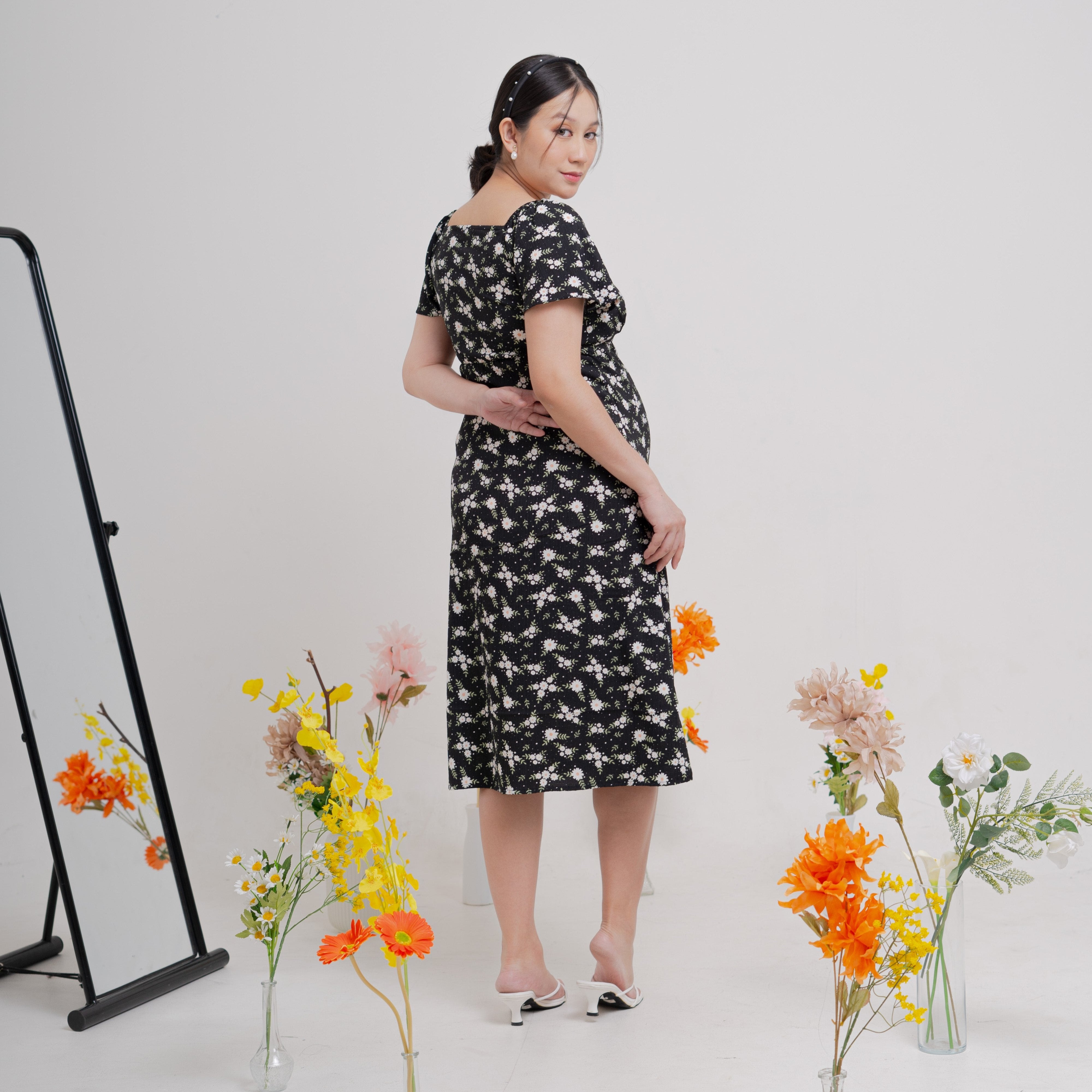 Freesia Maternity Dress in Dark Floral