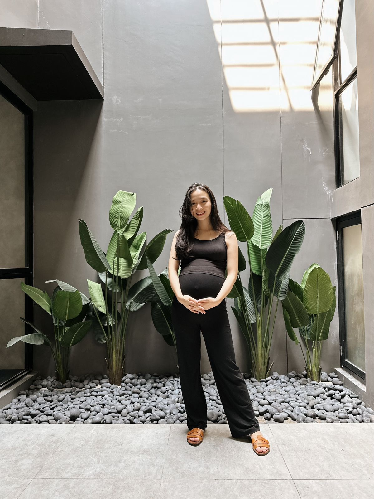 Sachie Straight Legging Black