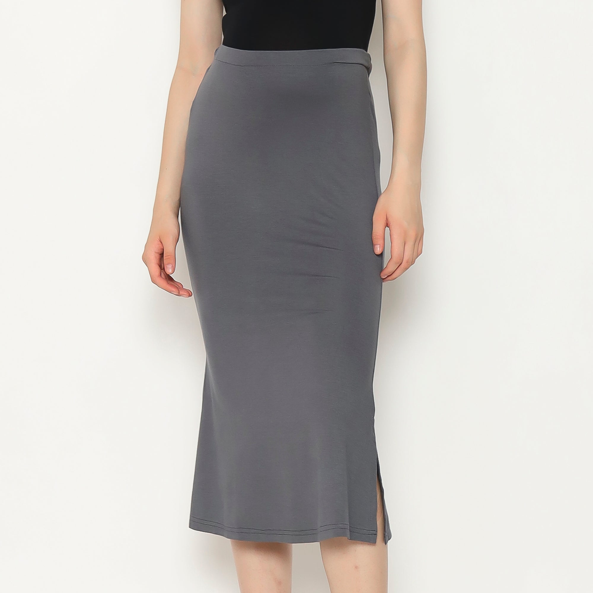 Marisol Mermaid Skirt Midi Short In Grey