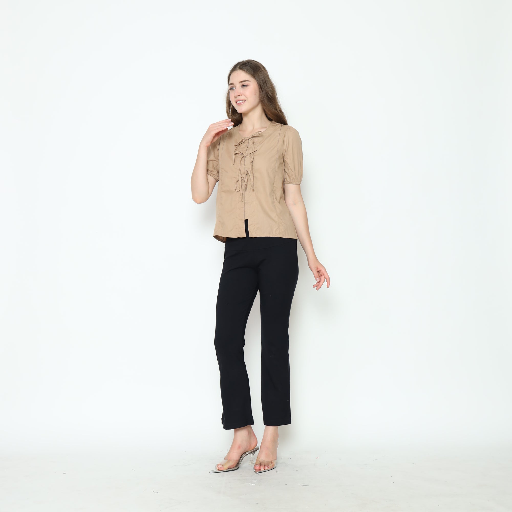 Alby Nursing Bow Top in Tan