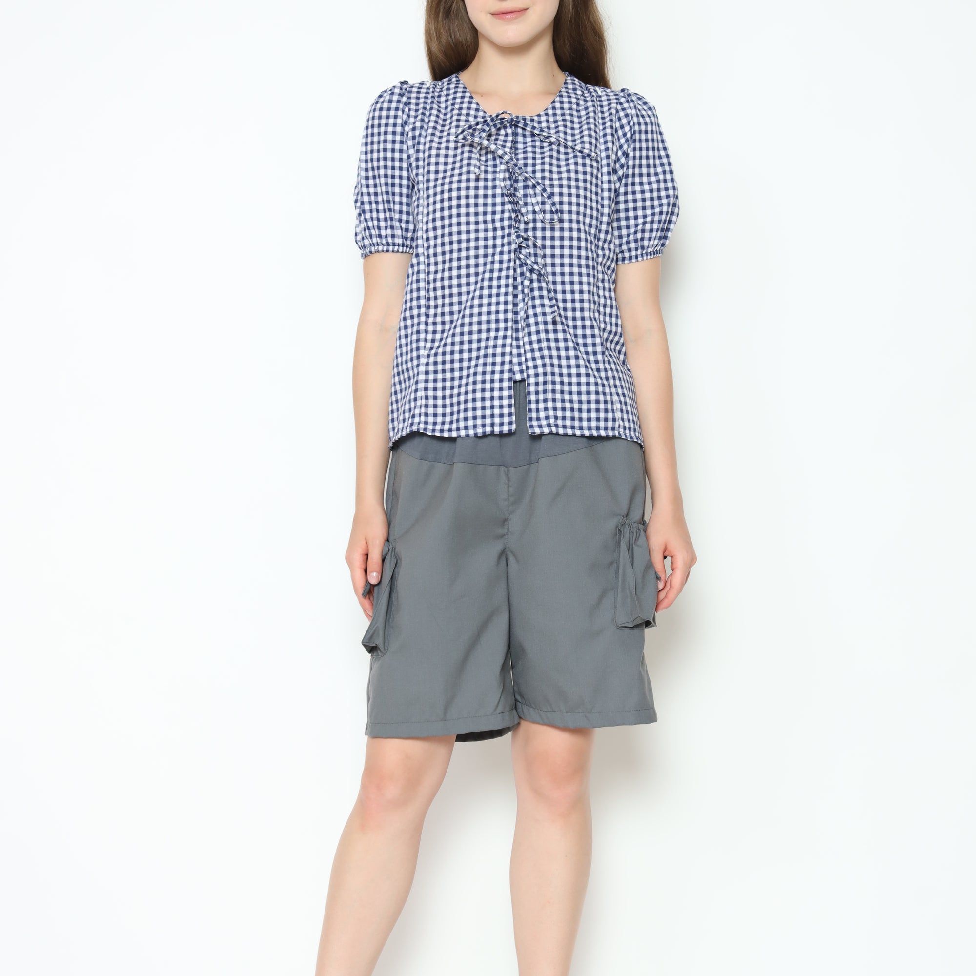 Alice Mid-Rise Shorts in Grey