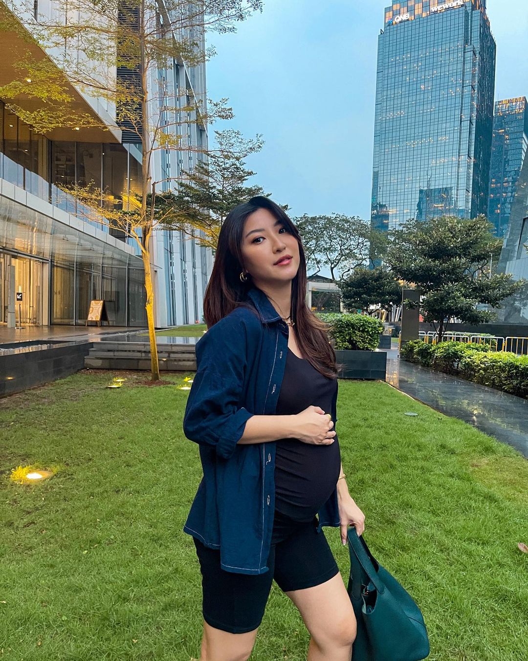 Sora short pants bumil in black