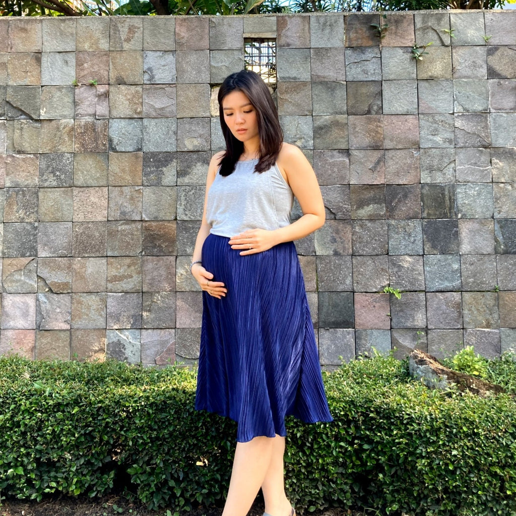 Naomi Skrit With Pleats In Navy