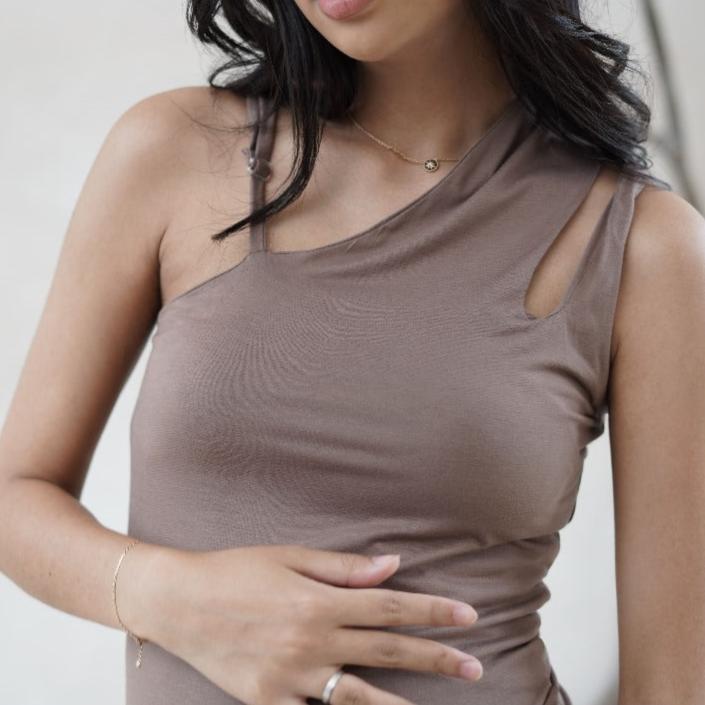 Giana Bodyfitted Dress in Cognac