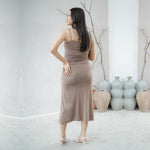 Muat gambar ke penampil Galeri, Carmen Bodyfitted Dress in Cognac
