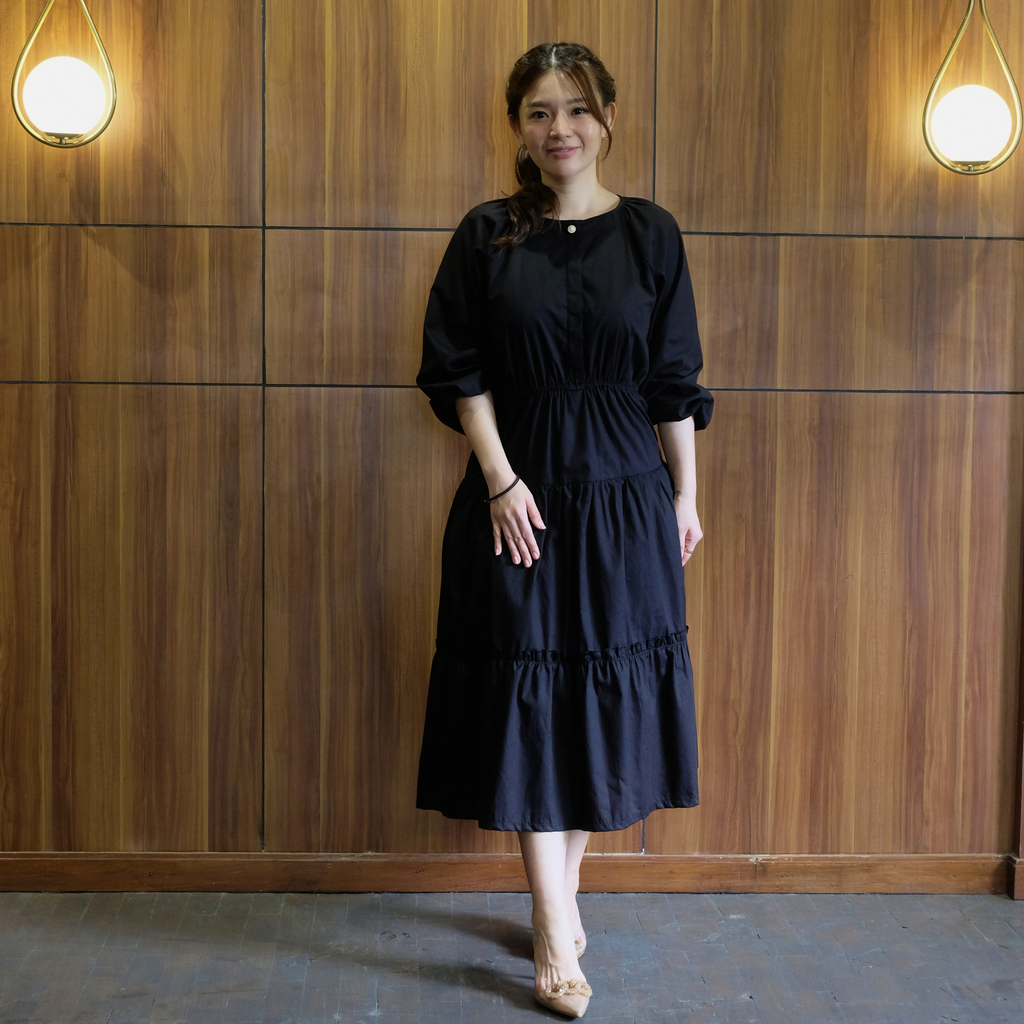 Chayara Ruffle Midi Dress in Black