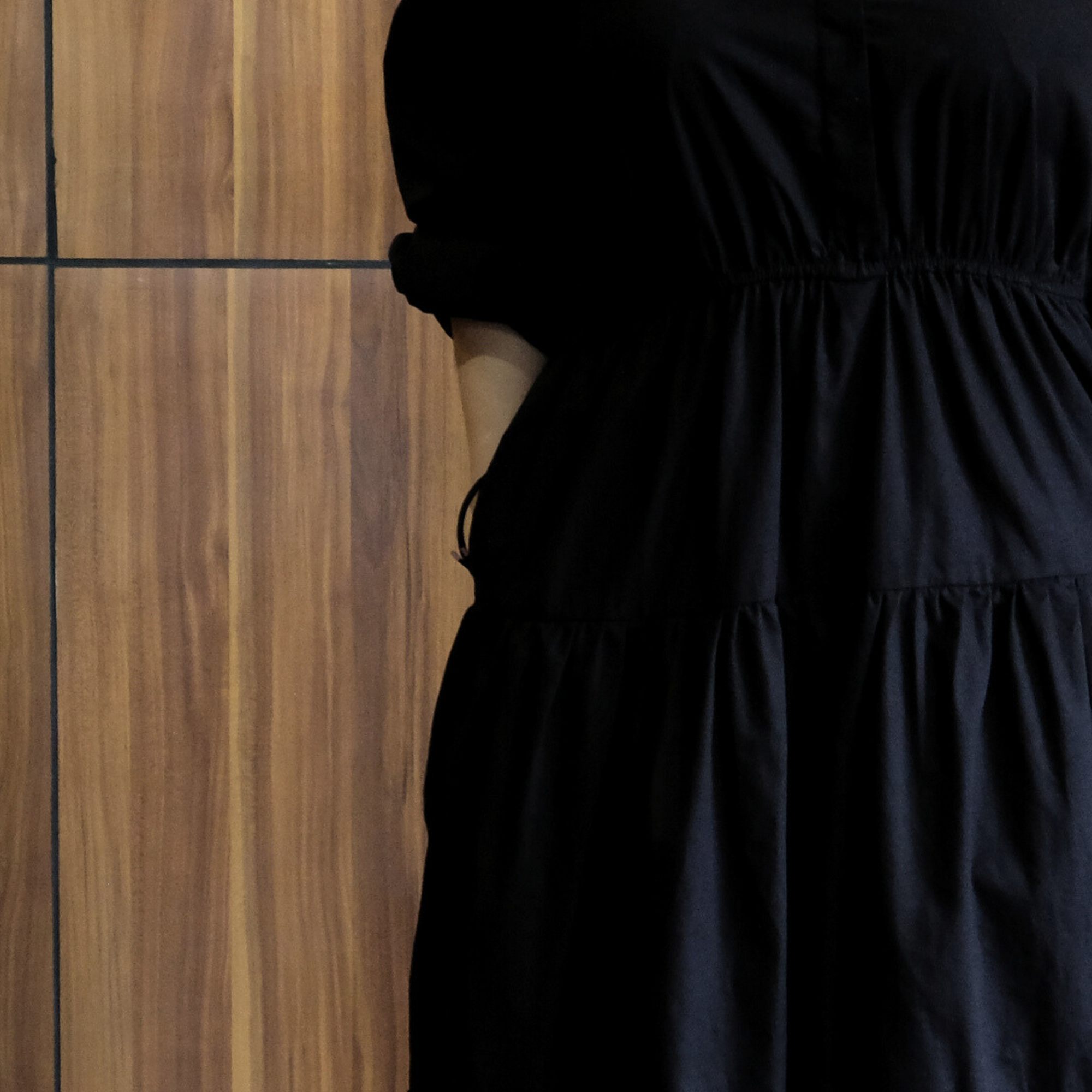 Chayara Ruffle Midi Dress in Black