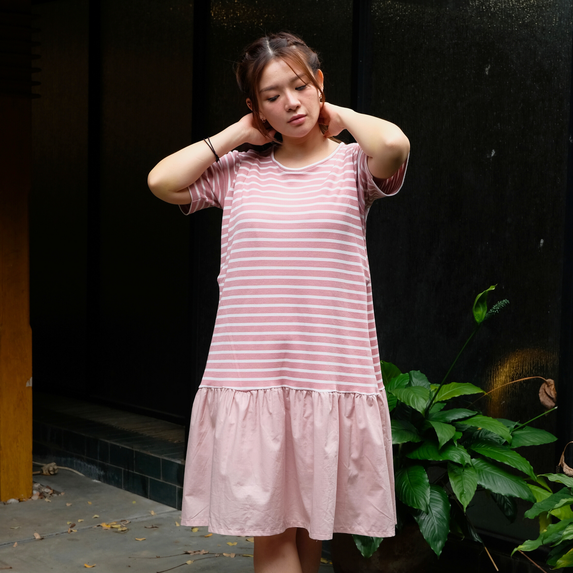 Oiva Nursing Dress in Blush Pink