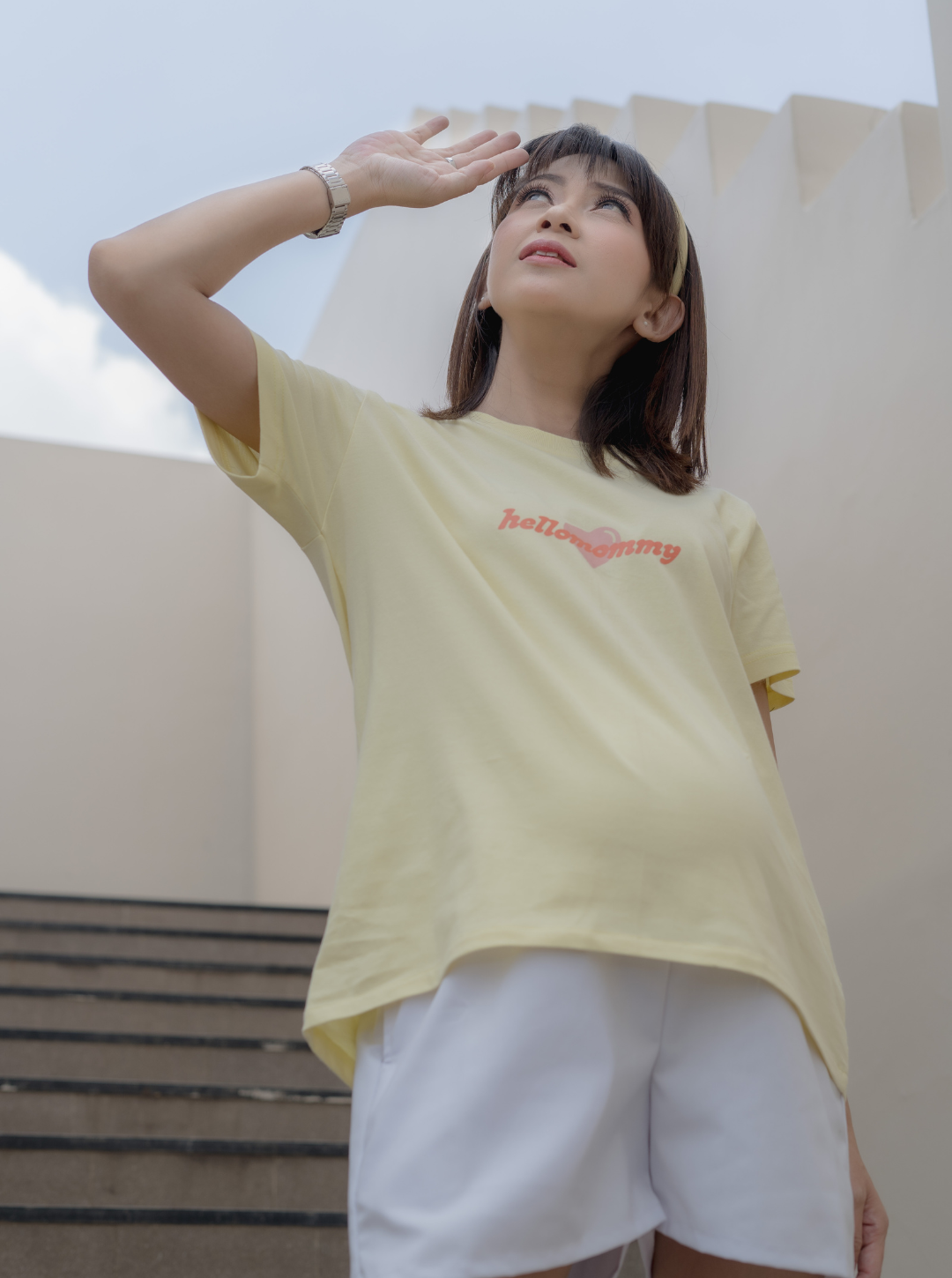 Hellomommy Logo Tee in Light Yellow